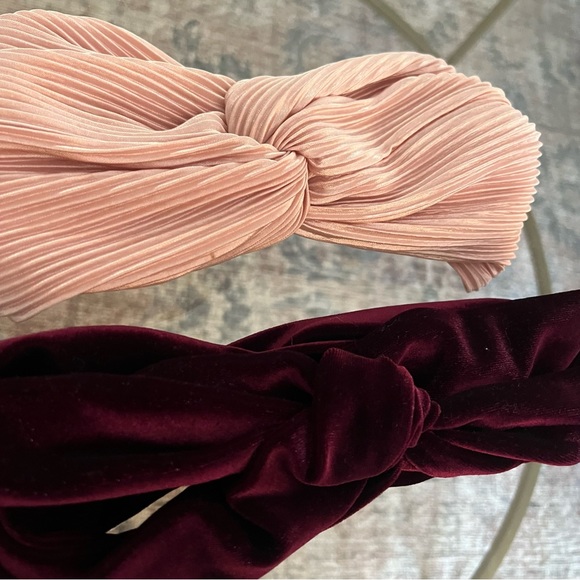 Two headbands - Picture 2 of 3